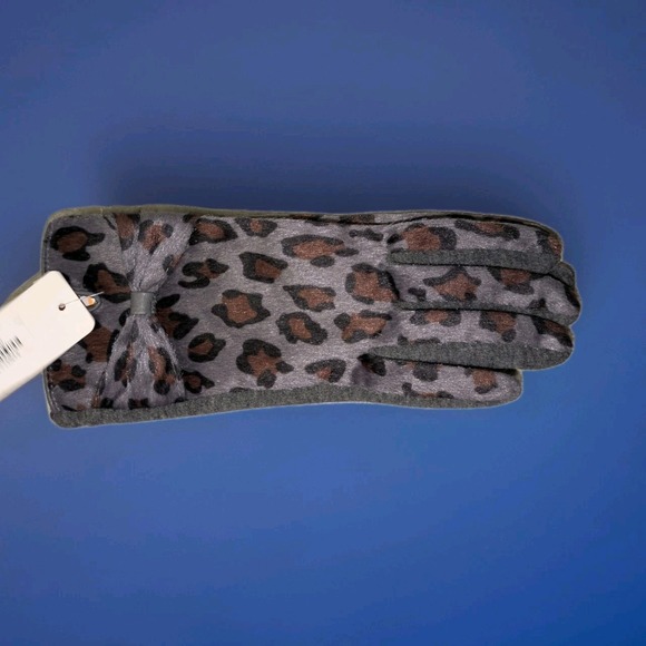 Womens Gray Leopard Print Faux Fur Stretch Fit Text & Tech Touchscreen Gloves - Picture 3 of 3